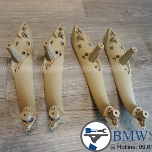 tay nắm cửa bmw