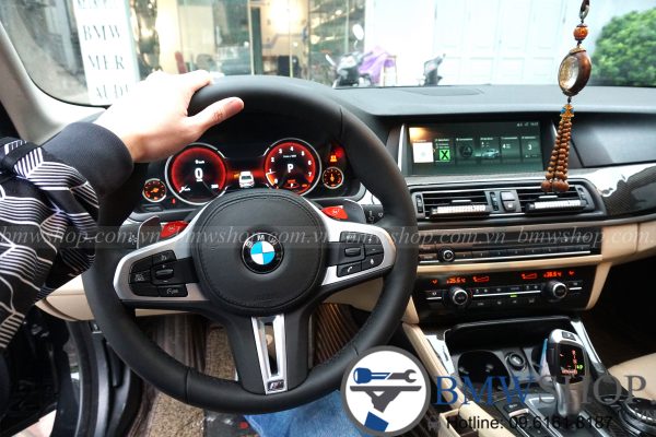 Vô lăng thể thao M5 F90