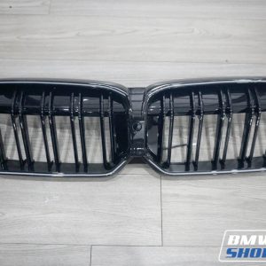 Mặt ca lăng phát sáng BMW 3 Series LCI