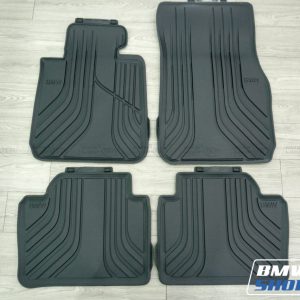Thảm cao su BMW 3 Series F30 viền đen